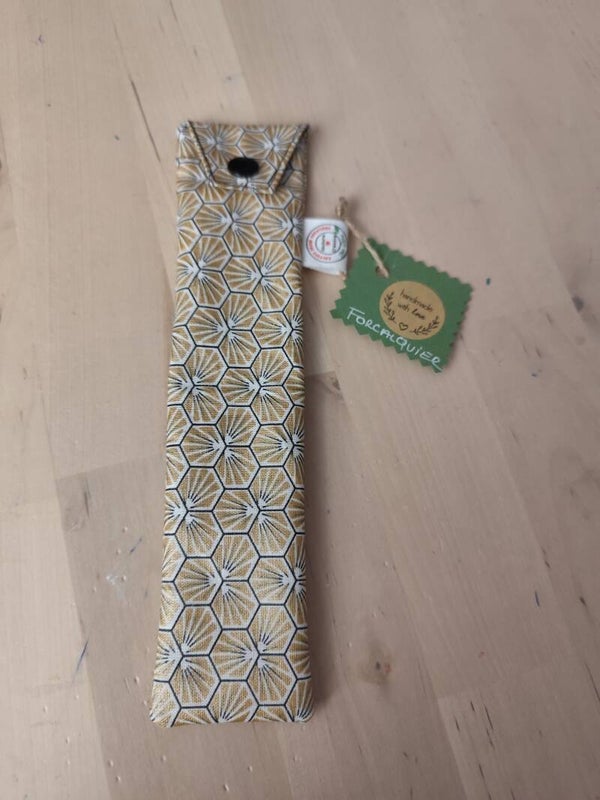 Étui à brosse à dents or