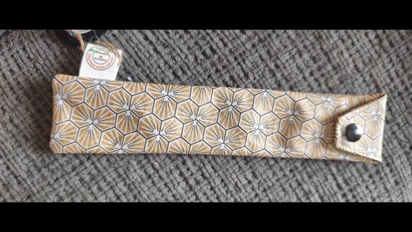 Etui à brosse à dents fleurs japonaises or