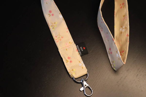 Tour de cou  "Beige fleuri"