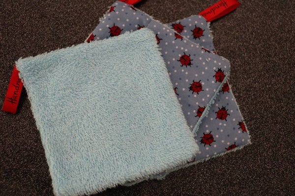 Carré démaquillant Coxy bleu à l'unité