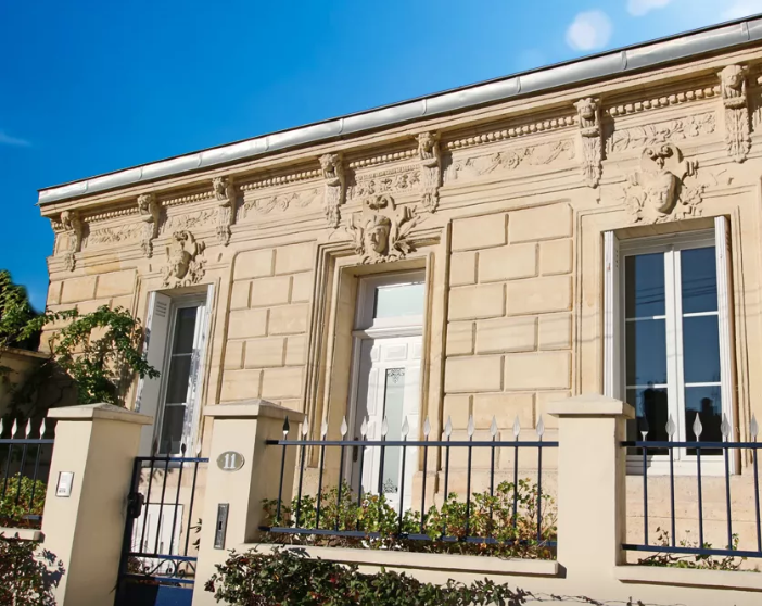 Achetez à Caudéran avec Ma Maison à Bordeaux : découvrez les secteurs, les maisons, les échoppes et nos conseils pour réussir votre recherche immobilière.