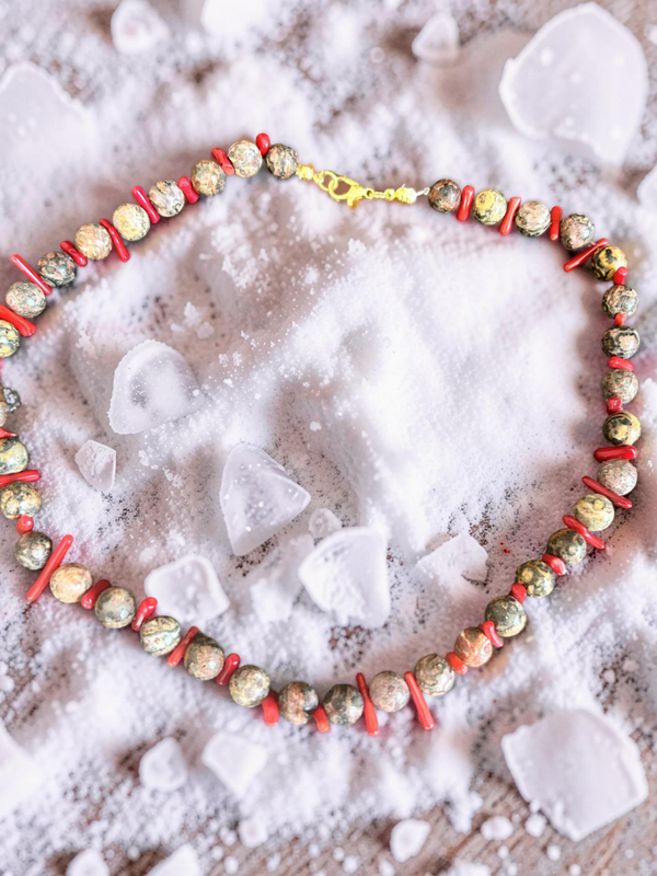 Collana corallo e diaspro leopardato