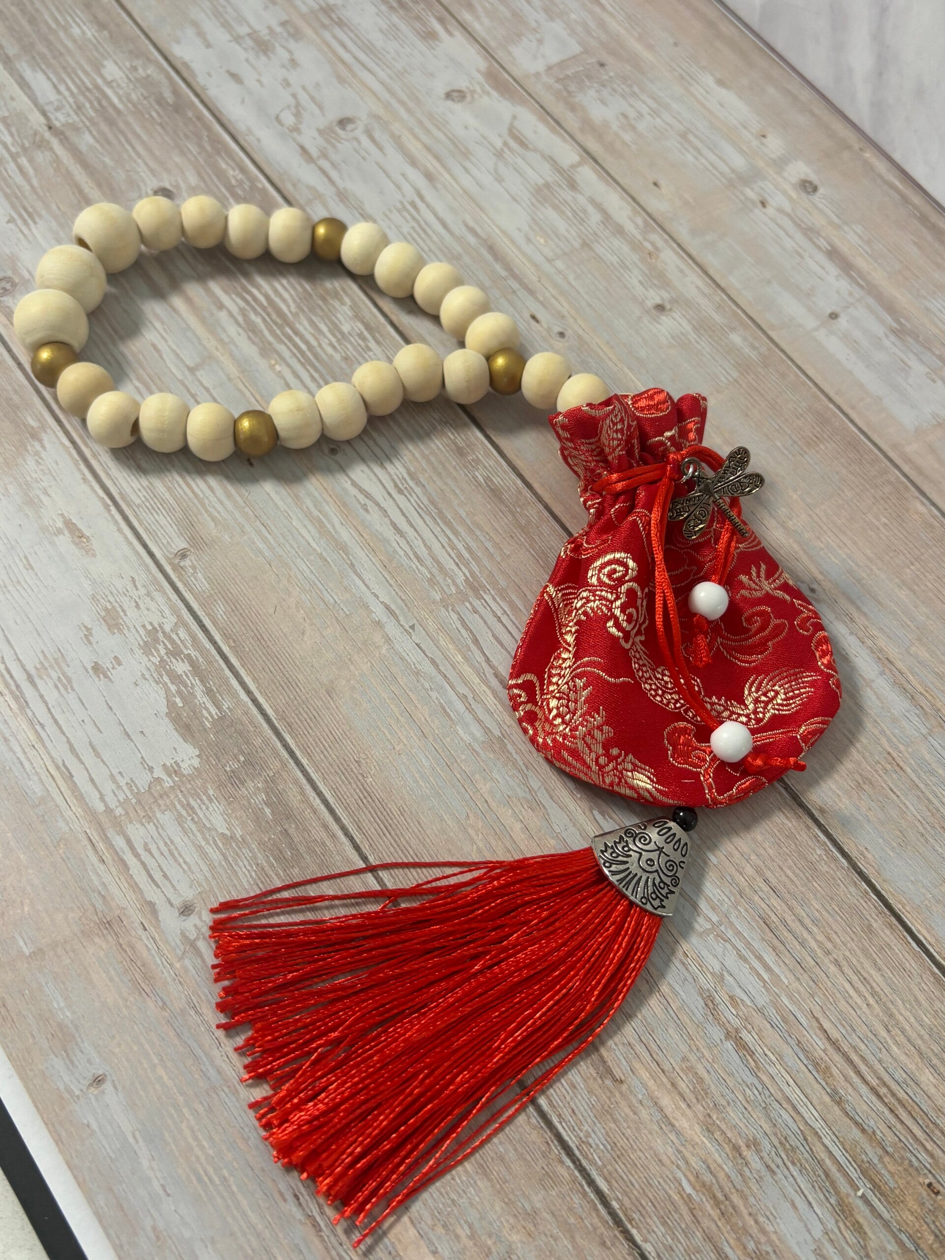 Suspension diffuseur de parfum pour voiture #4 Perles en bois & pompon