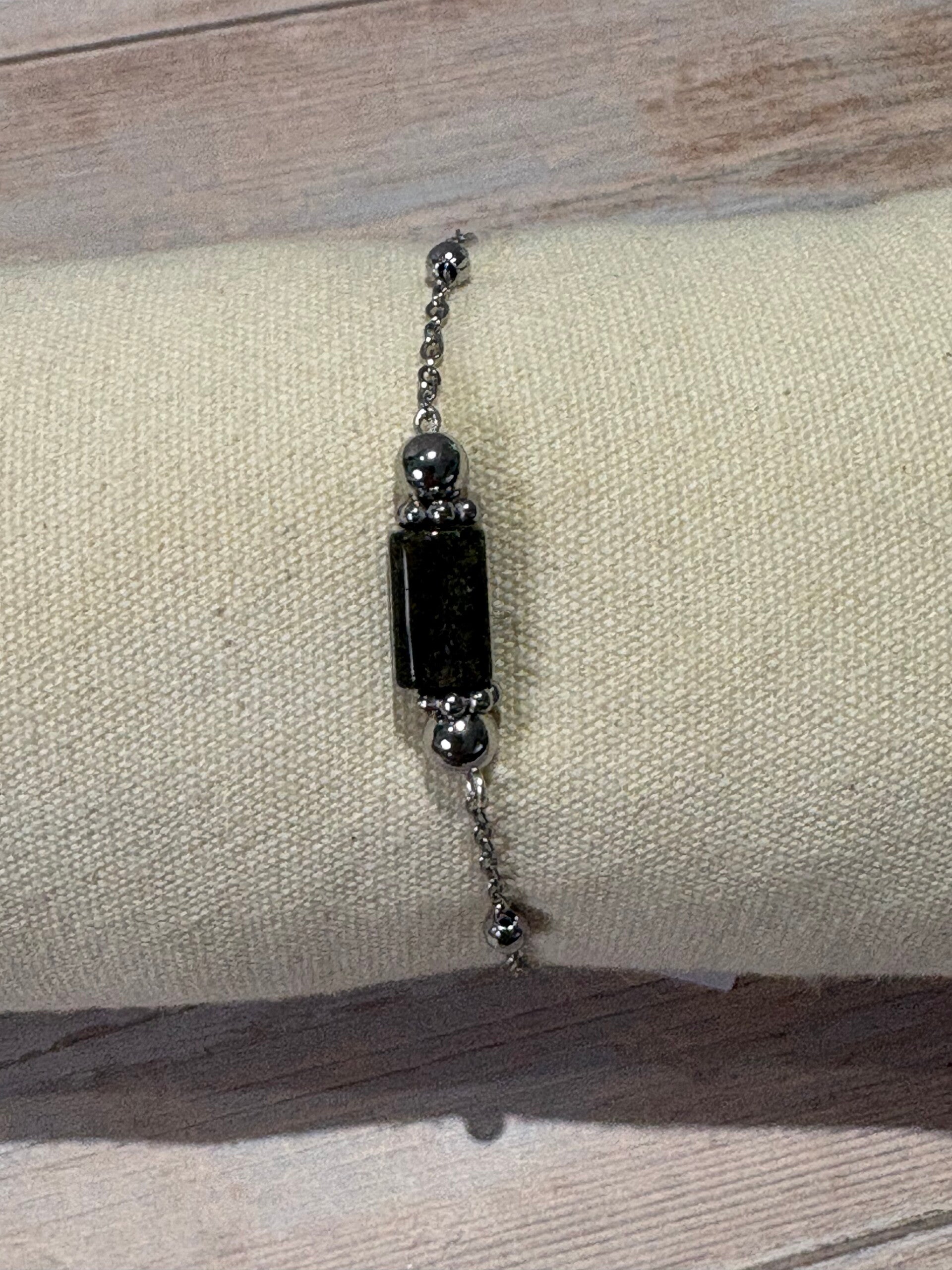 #16 Bracelet Onyx Noir – Boules & Fleur