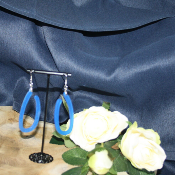 Unieke open koningsblauwe oorbellen