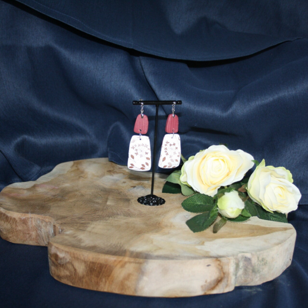 Unieke bruine/witte trapeziumvormige oorbellen