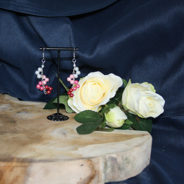 Unieke wit/lichtroze/fuchsiaroze kralen oorbellen