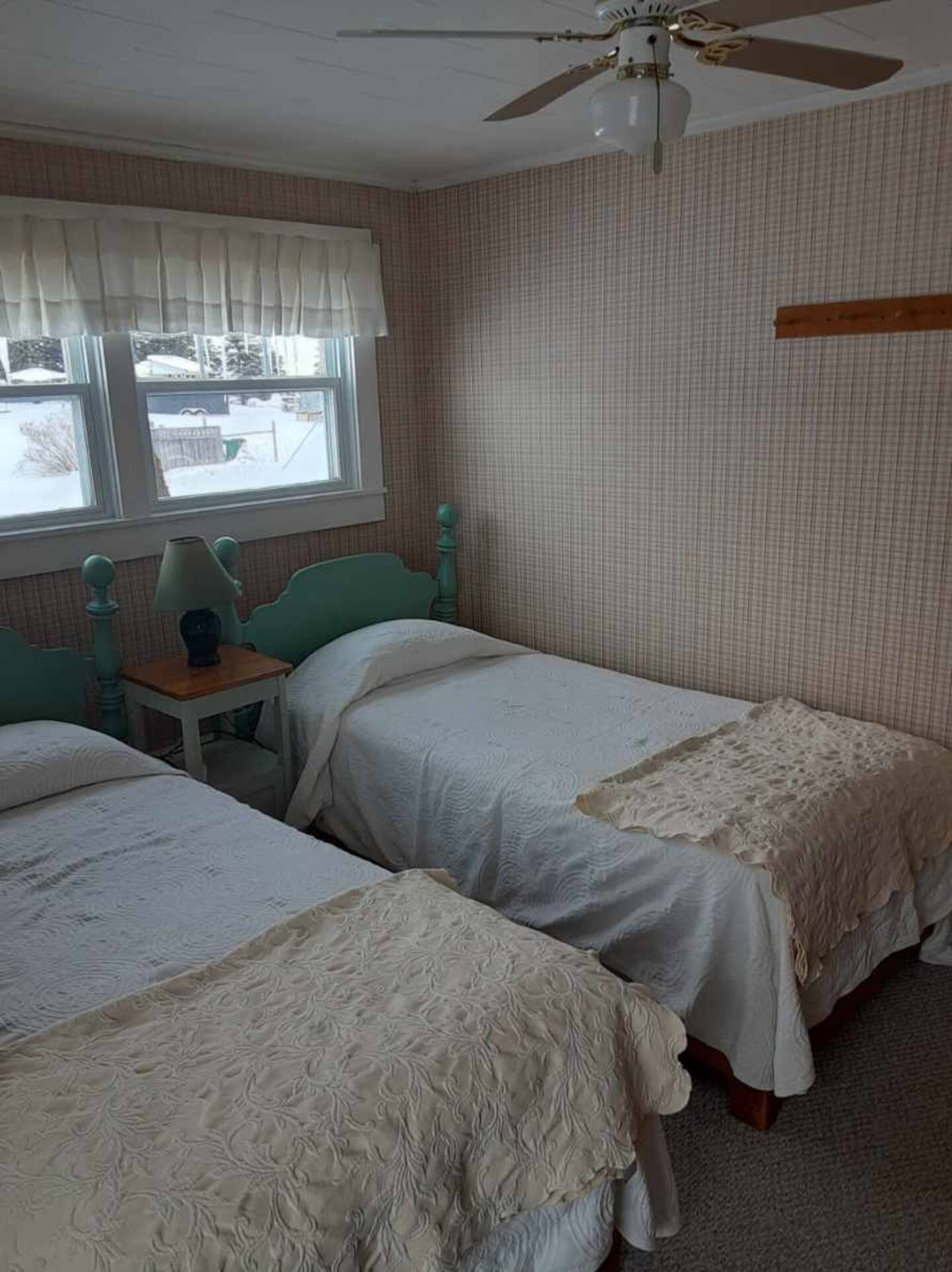 Hotels On Two Notch Rd Twin Room / Inn | Notch View Inn and Campground