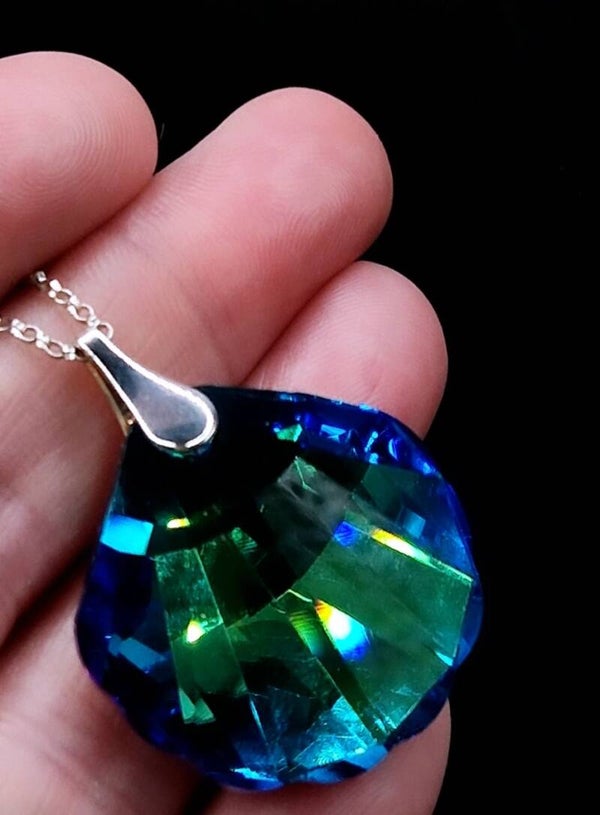 Crystal Shell Necklace