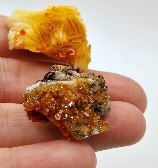 Vanadinite On Barite