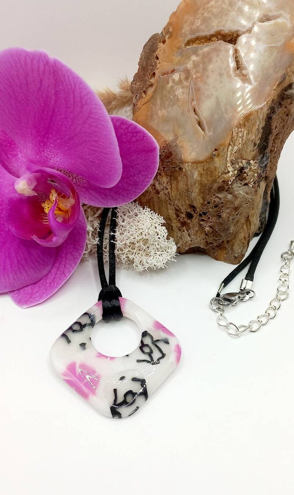 Collier satin "Tokio"