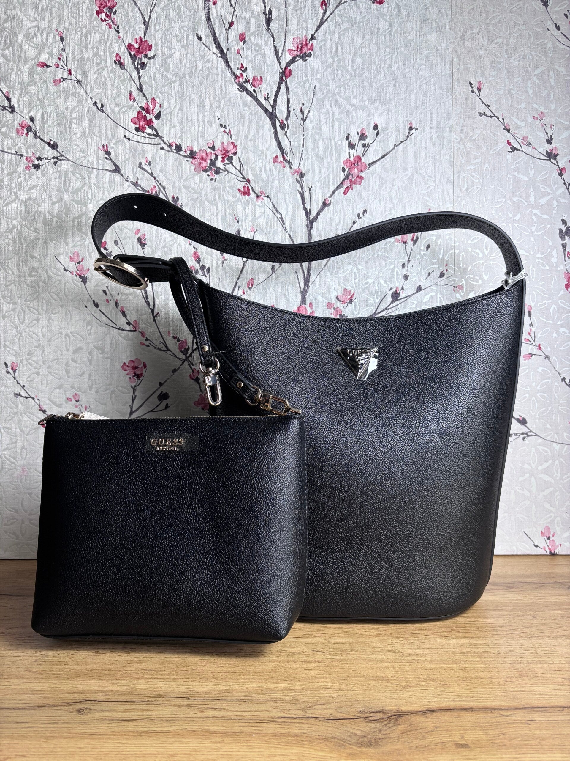 Torebka Guess 08