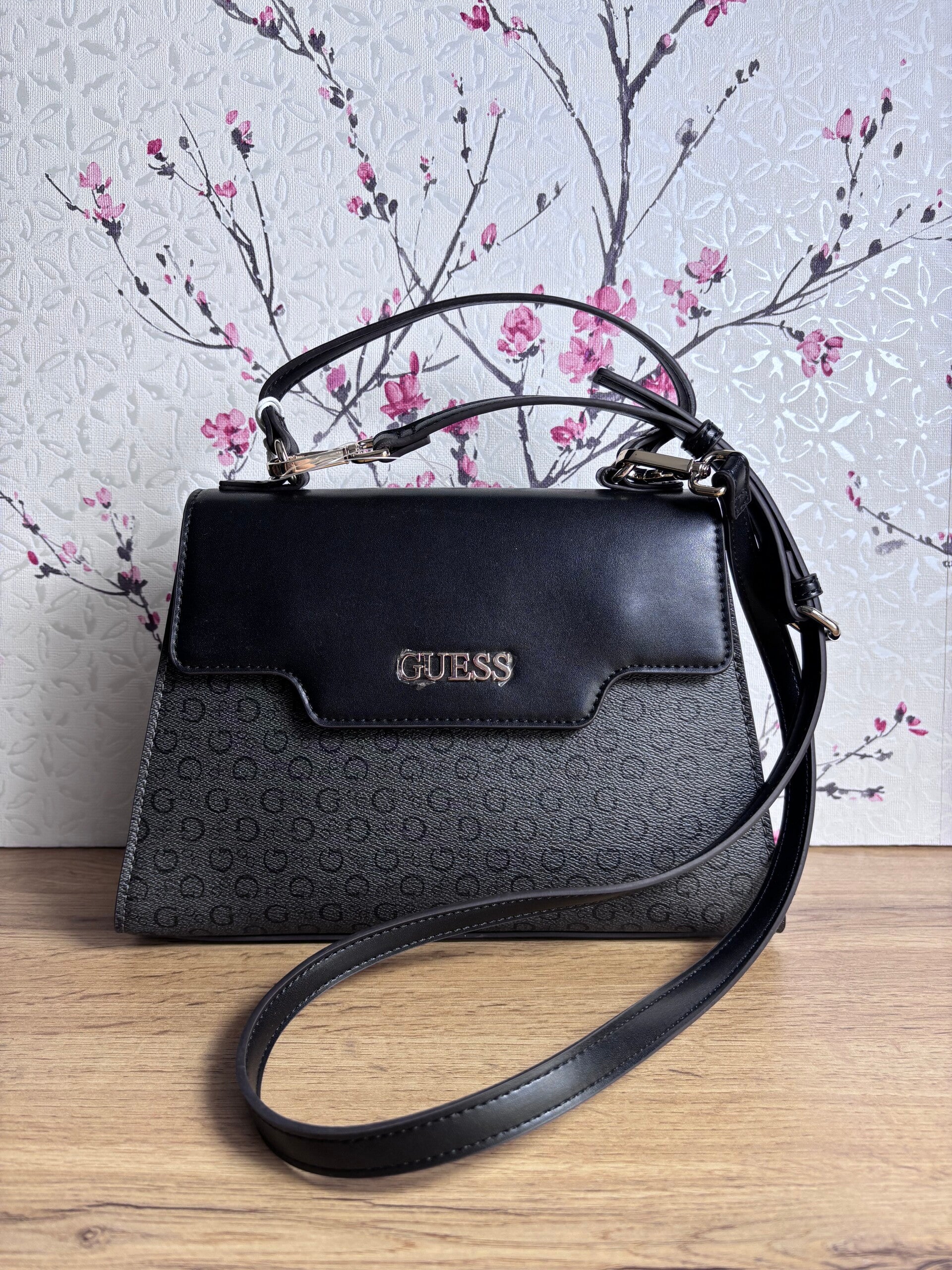 Torebka Guess 09