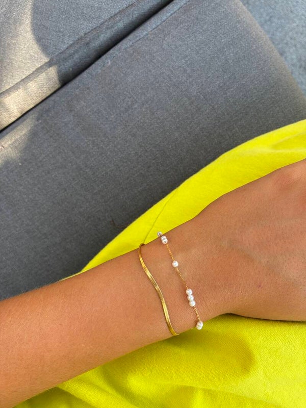 Flat bracelet