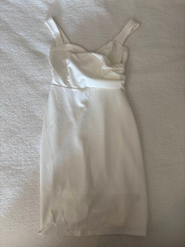 #C5 - Witte gladde jurk
