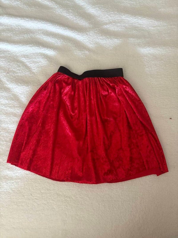 #B12 - Rood velourse rokjes