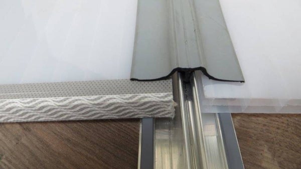 Afdekrubber voor liggers polycarbonaat platen grijs of wit 6 meter VERZENDEN  NEDERLAND