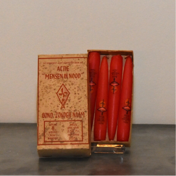 Set van 8 kaarsjes "Actie mensen in Nood"