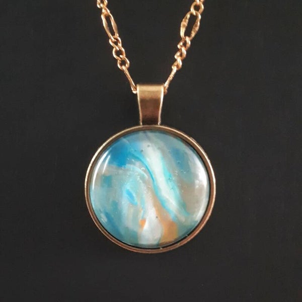 Unique ocean-colored round necklace hanger (with FREE chain) Product # AGCMBcab1