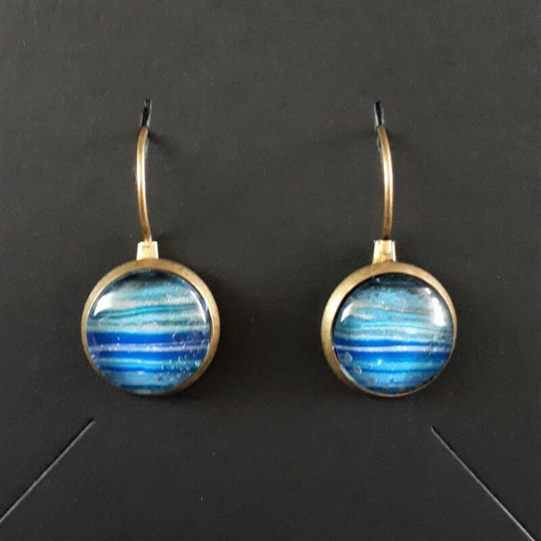 Bronze-coloured earrings with unique White Water-coloured stones Product # EarlBCSWWcab1