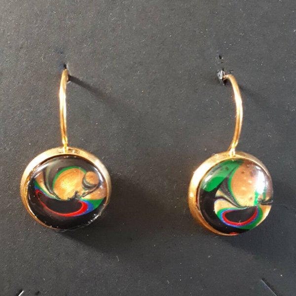 Gold-coloured earrings with unique Multi-coloured stones Product # EarlGCSMcab2