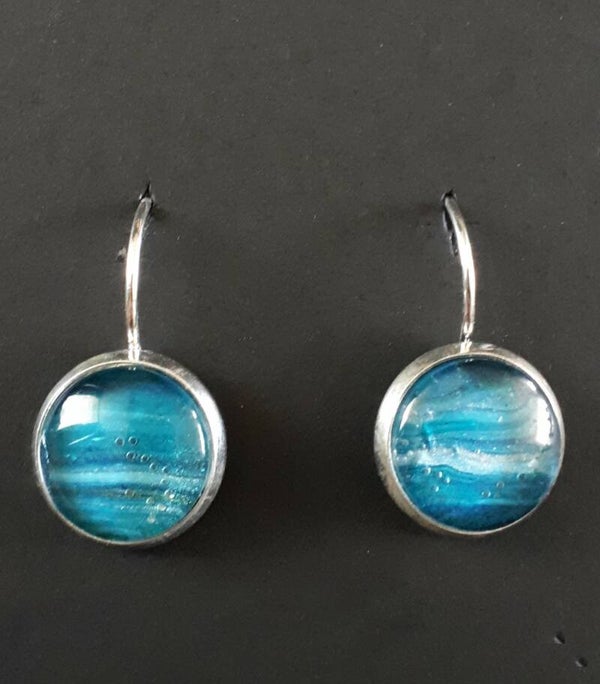 Silver-coloured earrings with unique White Water-coloured stones Product # EarlSCSWWcab1