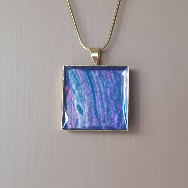Small metallic pink + purple necklace hanger (with FREE chain) Product # GSMP1
