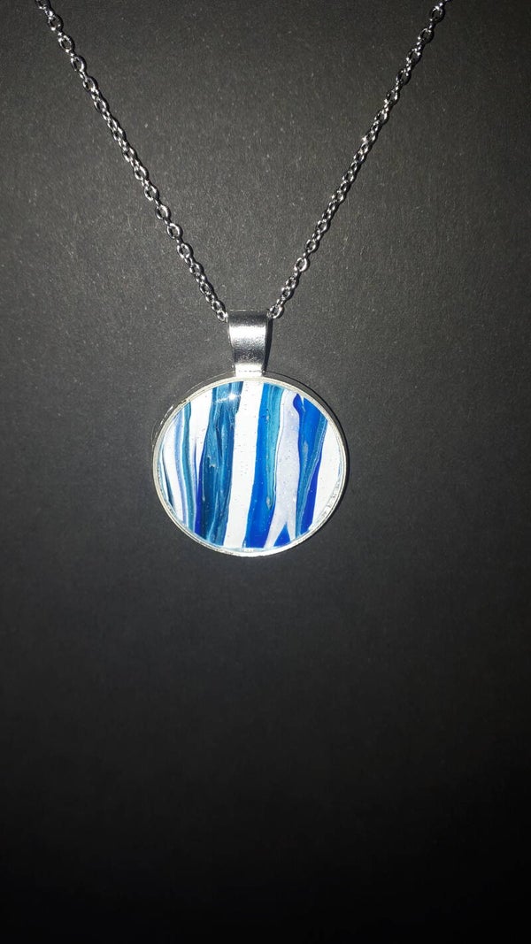 Unique ocean-colored circular necklace hanger (with FREE chain) Product # SCMB3