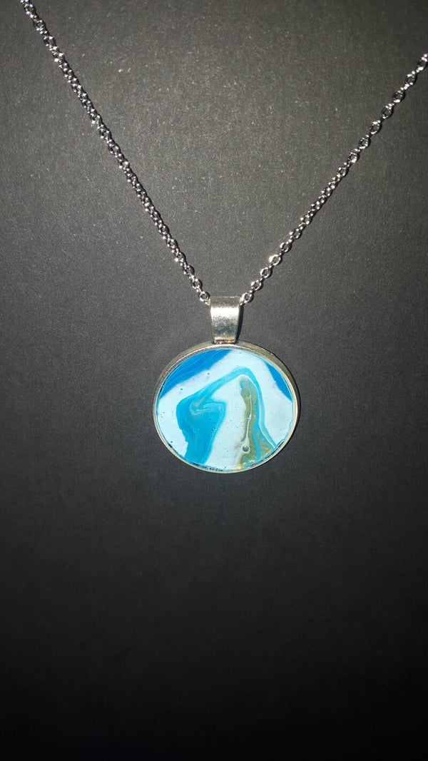 Unique ocean-colored circular necklace hanger (with FREE chain) Product # SCMB4