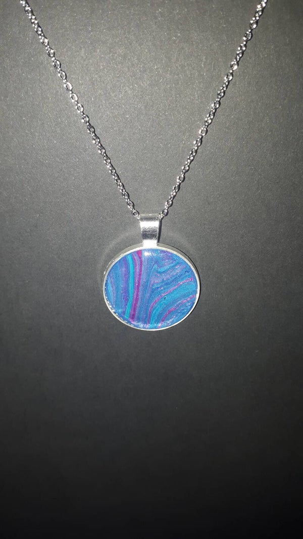 Unique ocean-colored circular necklace hanger (with FREE chain) Product # SCMBP2