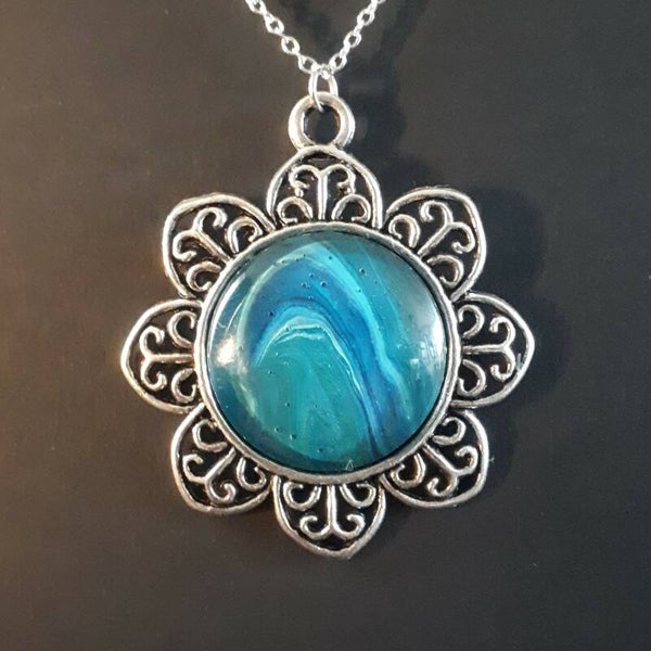 Unique Deep Sea-coloured stone in round Tibetan-style necklace hanger (with FREE chain) Product # SCMDSTcab1