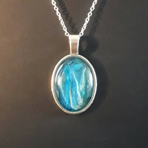 Unique Deep Sea-coloured stone in simple oval necklace hanger (with FREE chain) Product # SOMDScab2