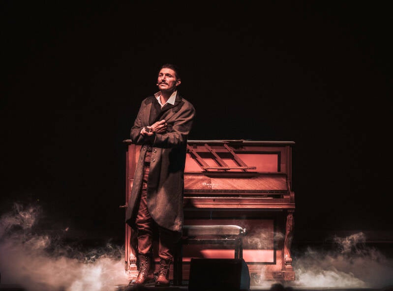 cyrano-bourges-jubadiphotography-20-standard.jpg