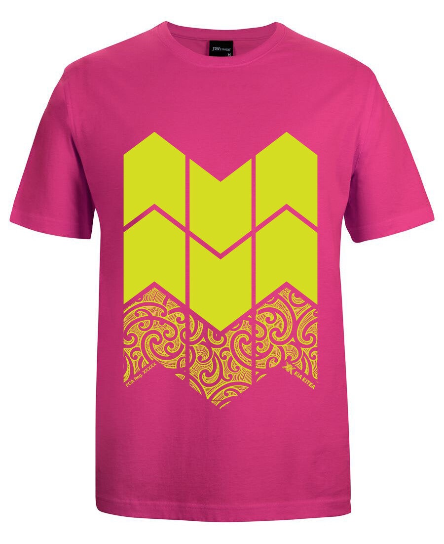 Kia Kitea Forestry Tee - Cotton - Mawhero/Hot Pink