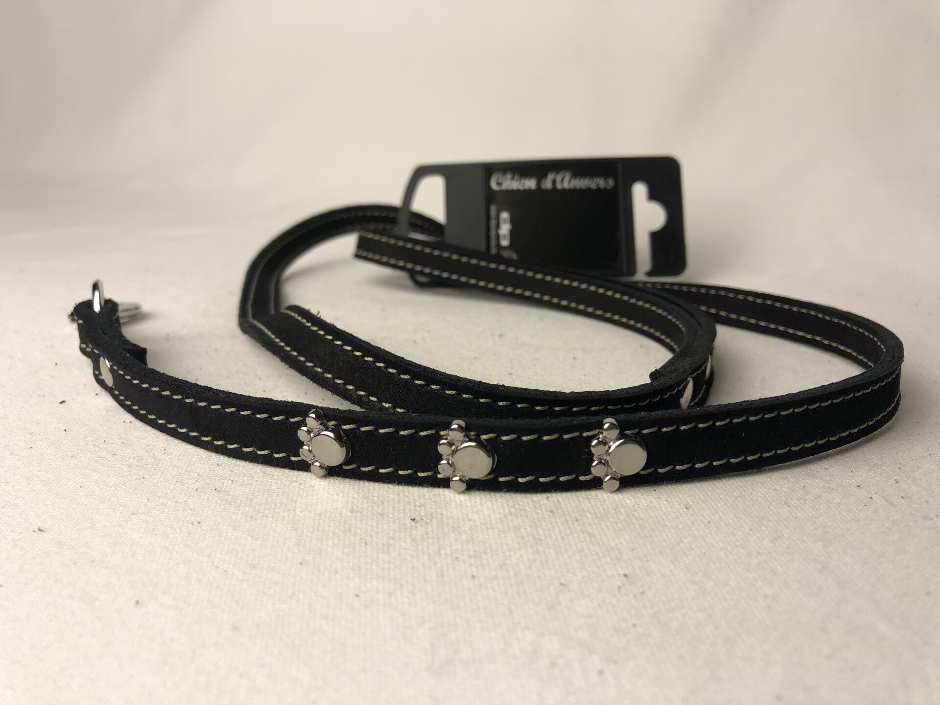 Lijn nubuck met pootjes - zwart