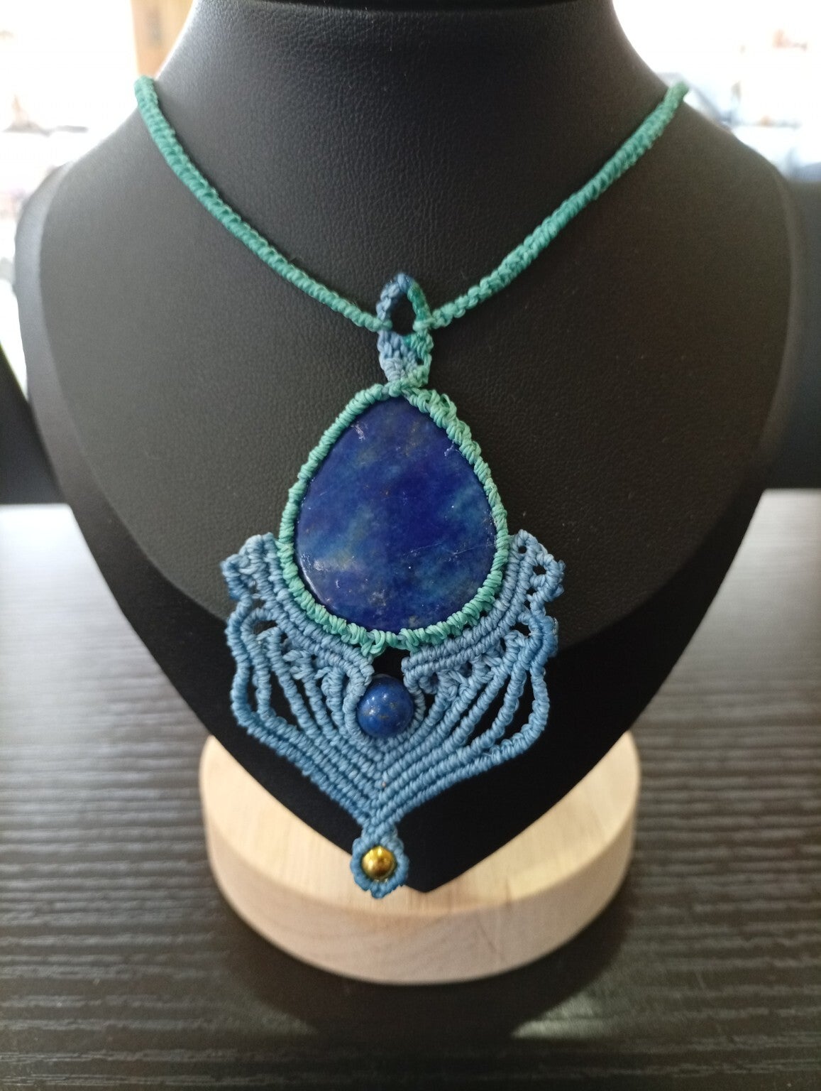 💙 Lapis-Lazuli – Voix de l’âme & sagesse ancienne 💙