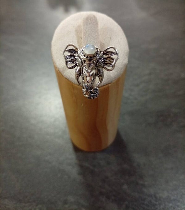 ✨ Bague ajustable en argent – Ganesh & Pierre de Lune ✨