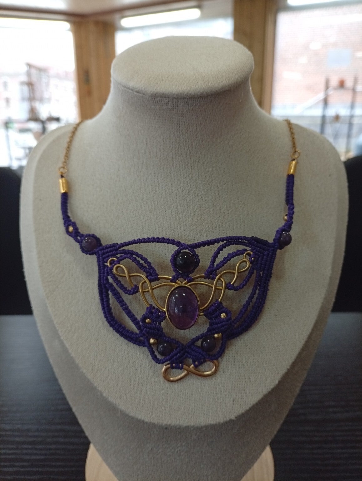 💜 Collier micro-macramé – Améthyste & connecteur doré 💜