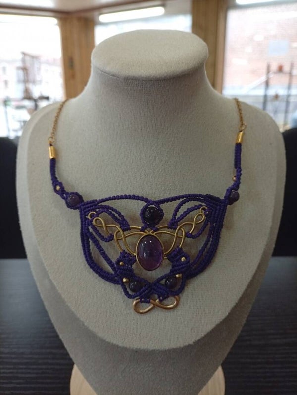 💜 Collier micro-macramé – Améthyste & connecteur doré 💜