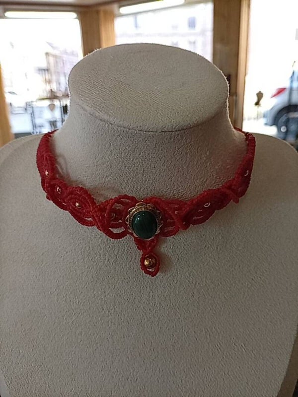 ✨ Collier en micro-macramé & malachite ✨force intérieur