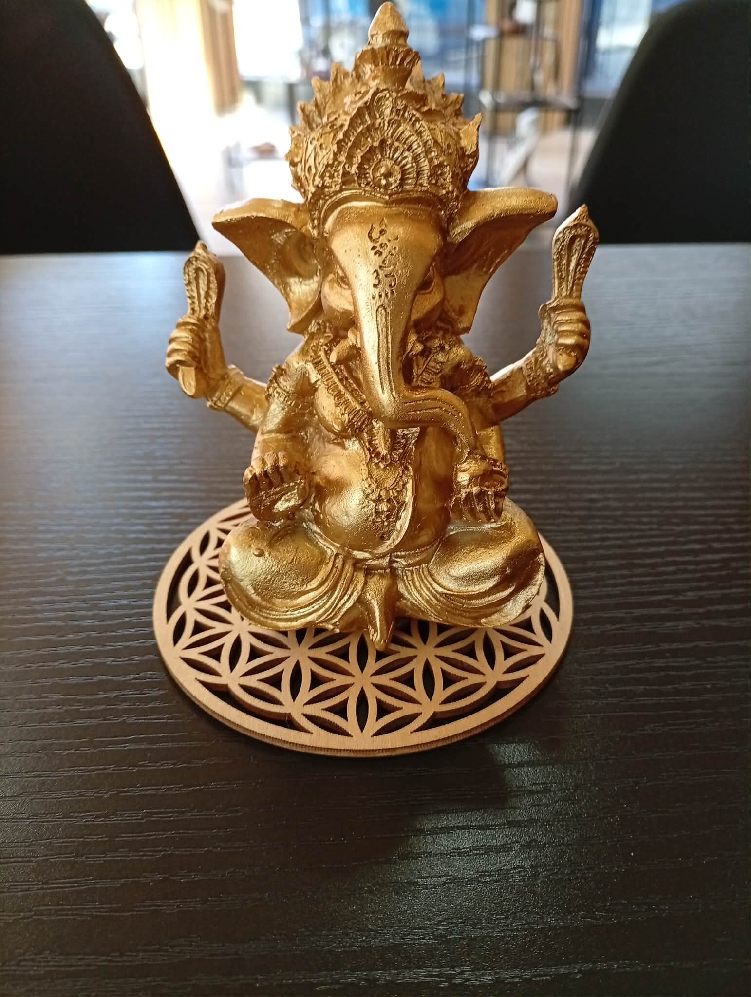 Statue Ganesh Or Protection, sagesse et puissance intérieure