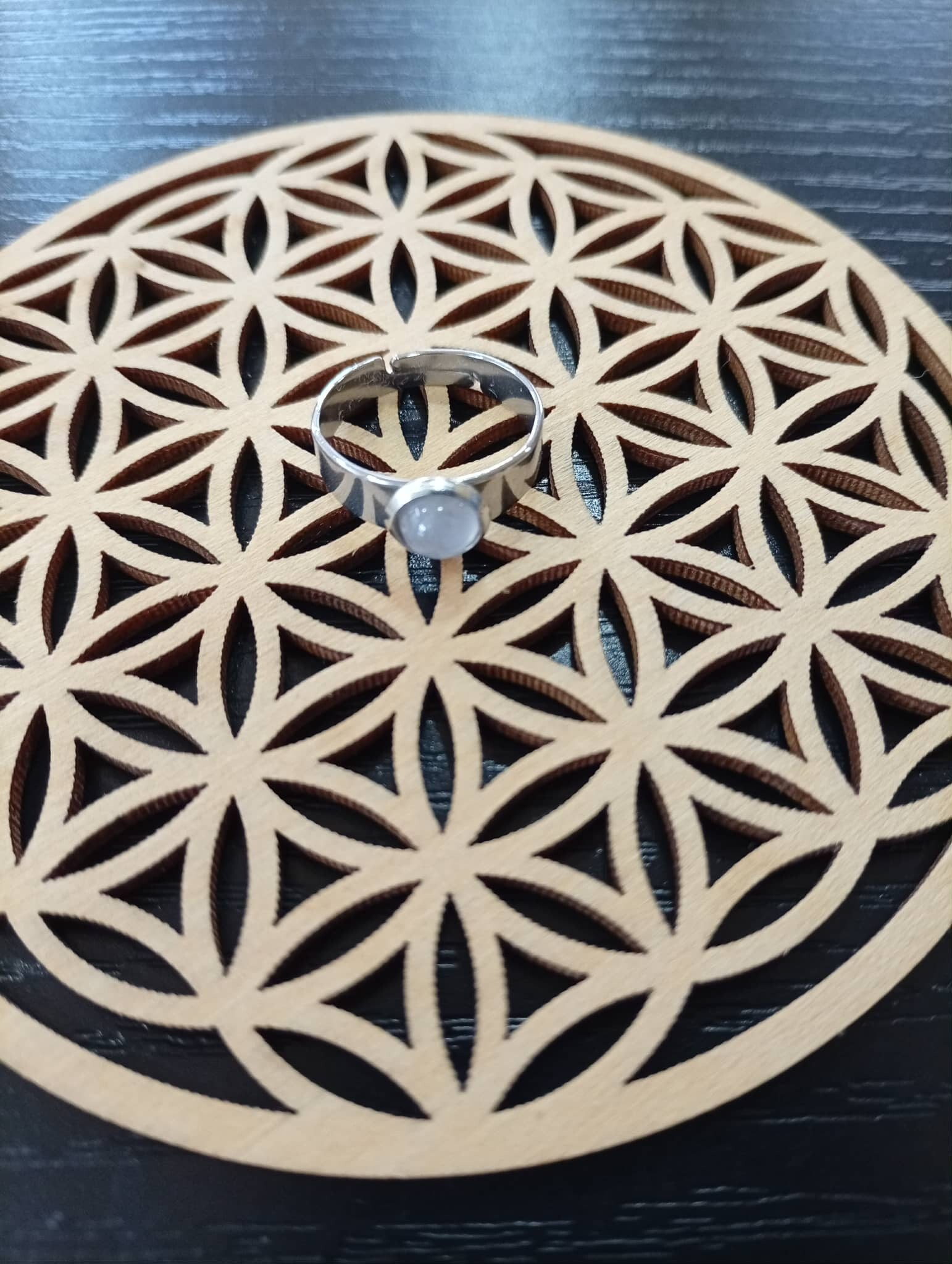 Bague Quartz Rose – Acier Inoxydable Argent ✨