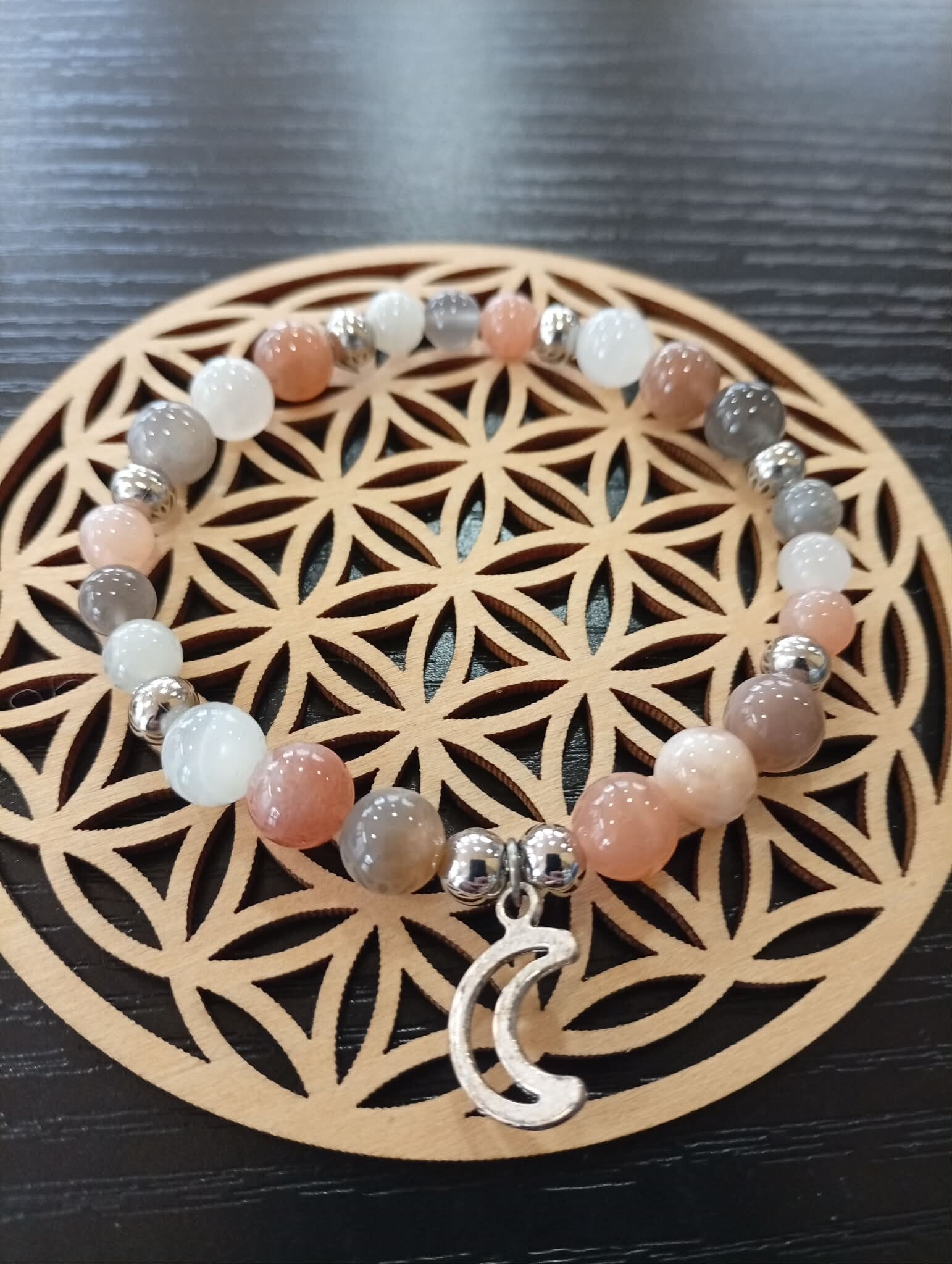 ✨ Bracelet Pierre de Lune Multicolore – Intuition & Féminin Sacré ✨