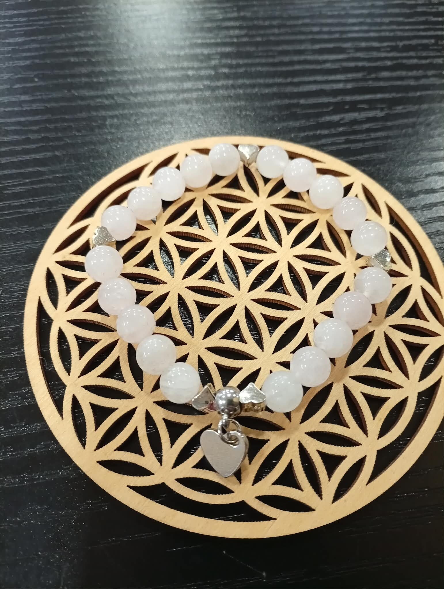 💗 Quartz Rose — la pierre du cœur par excellence