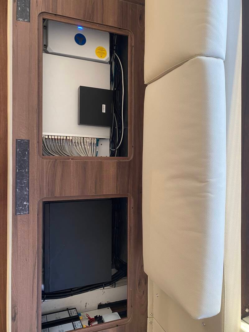 Main Network system 80' Princess Yacht
