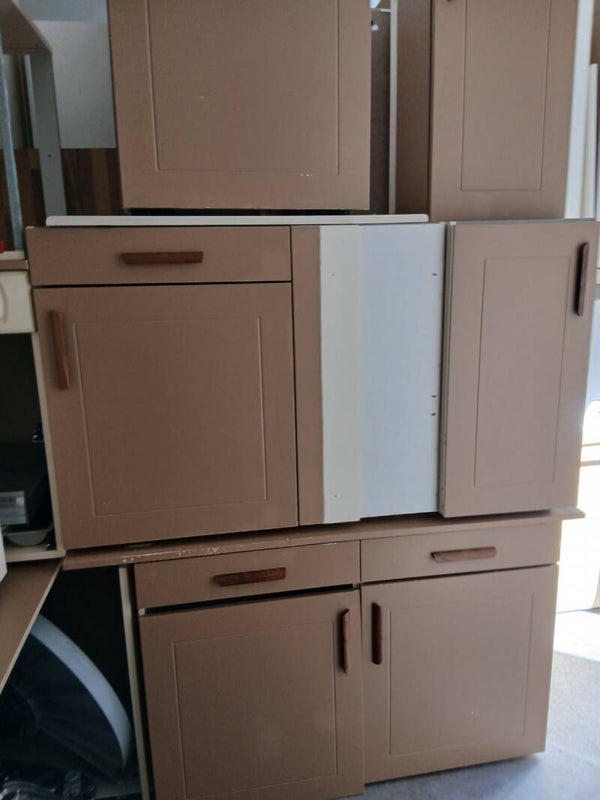 Keuken kastenkleur bruin overschilderd