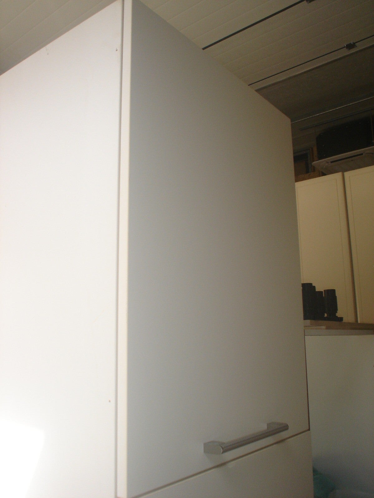 Keukenkasten in gebroken wit