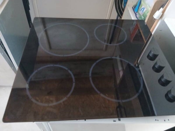 IKEA PLEVP HB420 keramische kookplaat