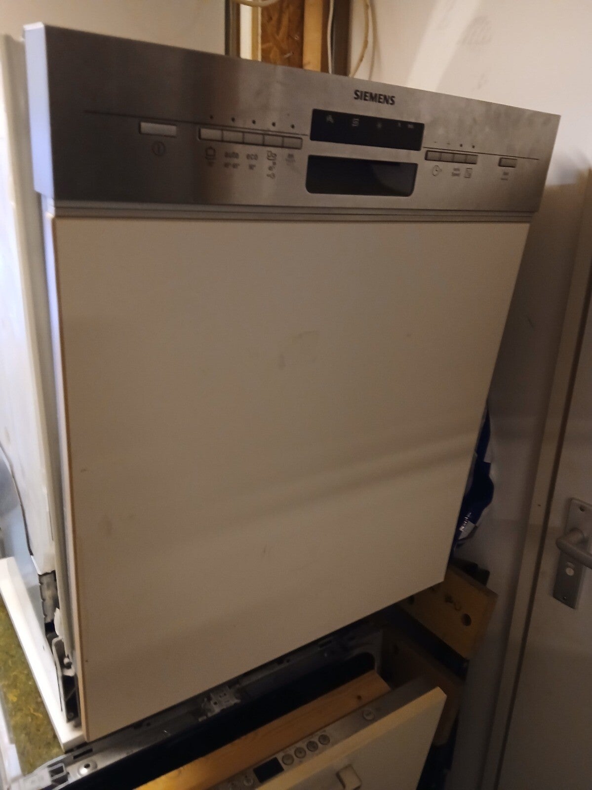 Siemens inbouw vaatwasser – RVS frontbediening