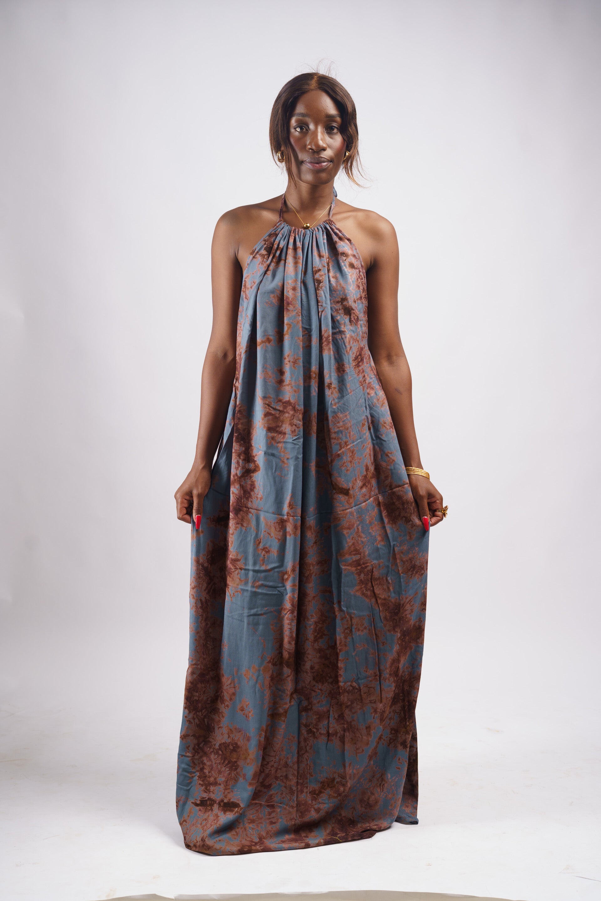 Grey backless dera